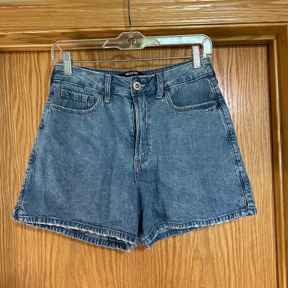 90s Style Jean Shorts - Hollister Size 6 - Picture 1 of 3